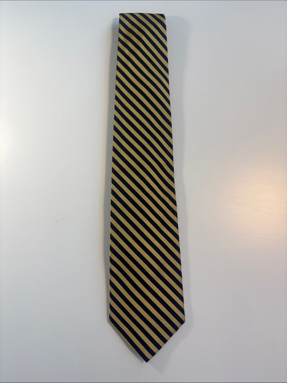 Brooks Brothers Navy and Gold Diagonal Stripe Tie -593sku